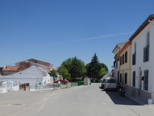 Entering Esc&oacute;znar.